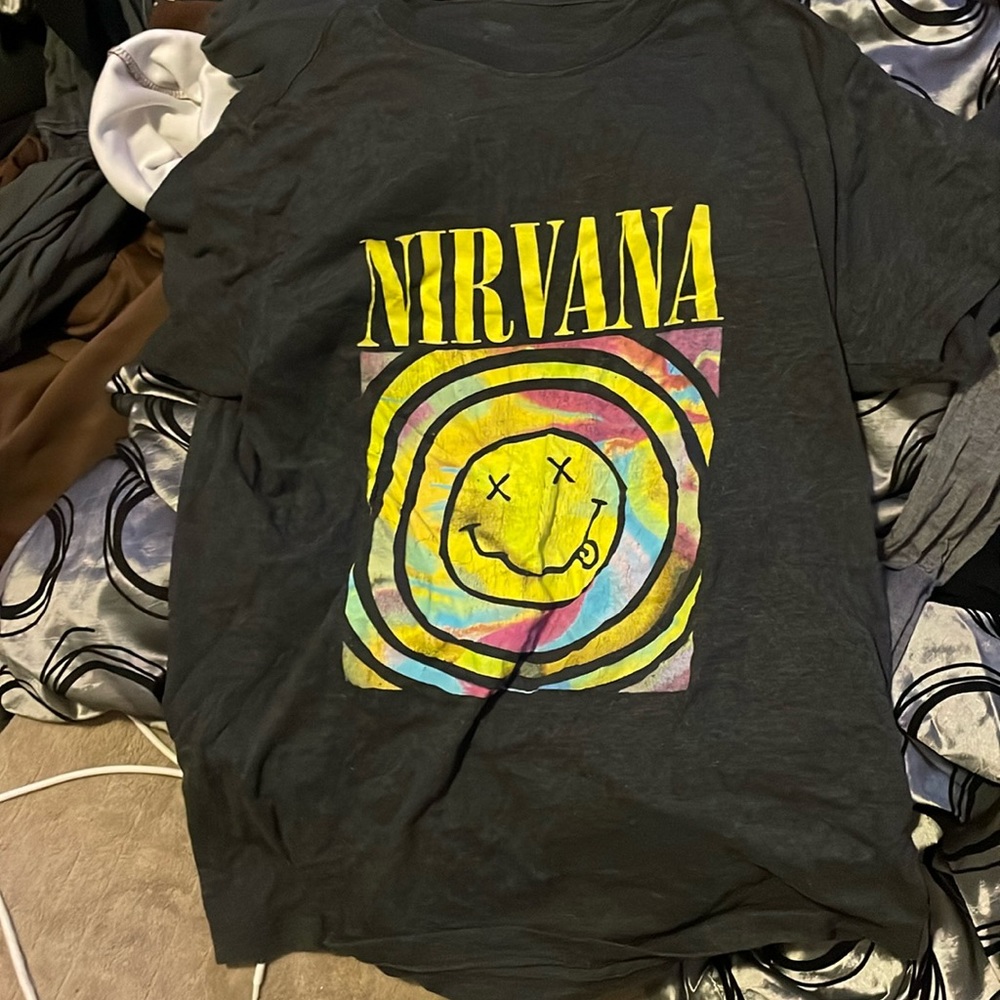 Nirvana T-shirt SIZE: Small *OVERSIZED* Dark Grey
